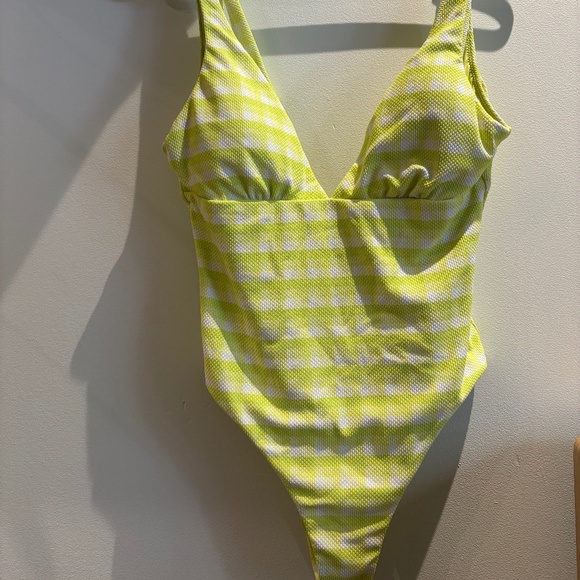 Seafolly One Piece Swimsuit  Portofino Deep V Lime AUS Size 12 CAD 10 - Picture 5 of 7